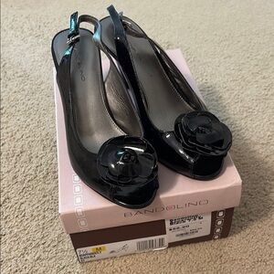 Bandolino Black Patent Flower Slingback Heels 7.5‎